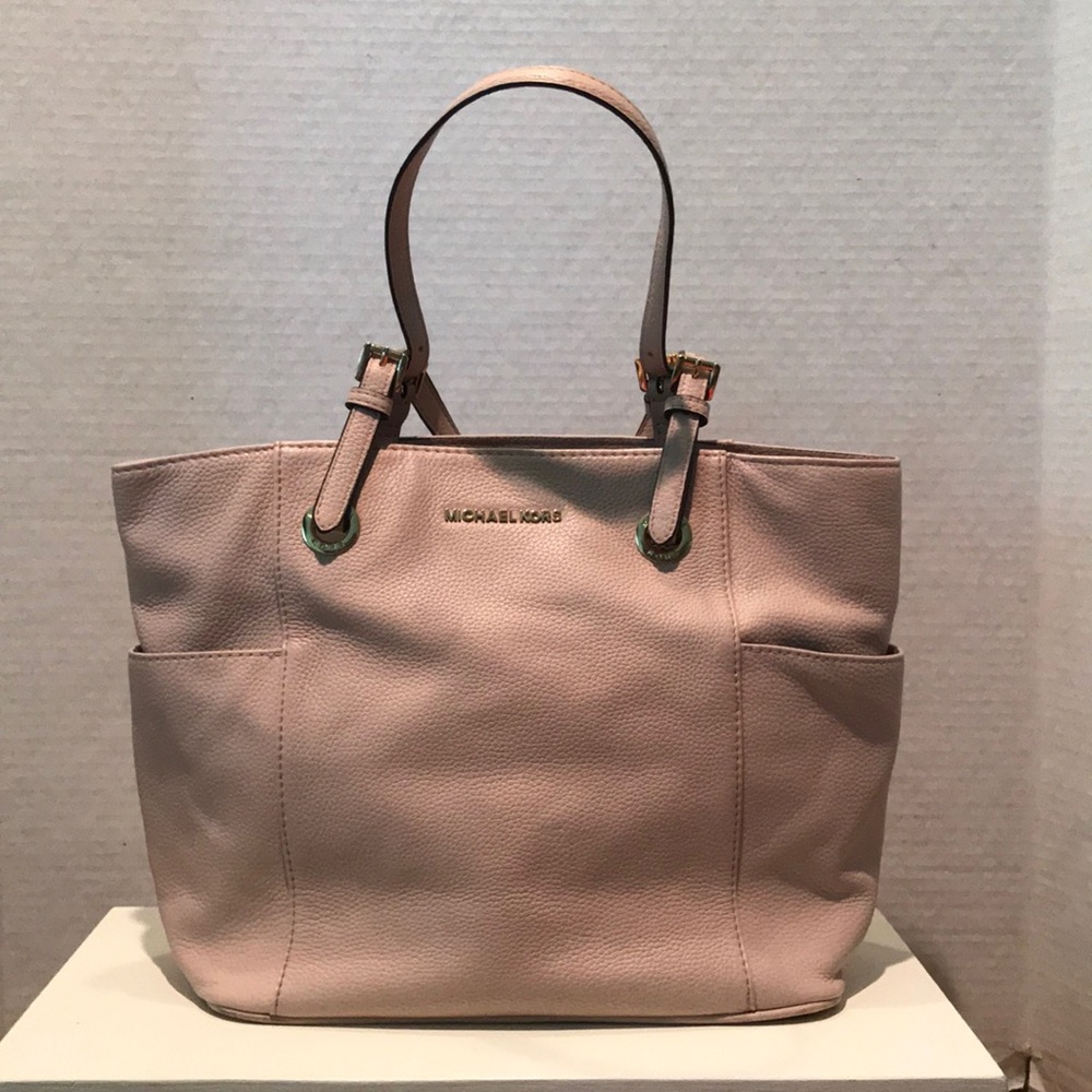 Michael Kors “Jet Set East West” Pocket Tote